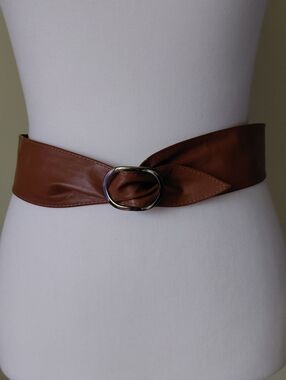 80s Leather Belt Brown Vintage Sash of Soft Supple 100% Leather Metal Buckle VTG